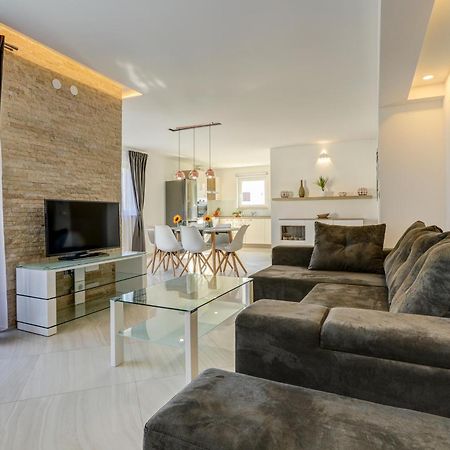 Apartments Lapis Premantura Ngoại thất bức ảnh