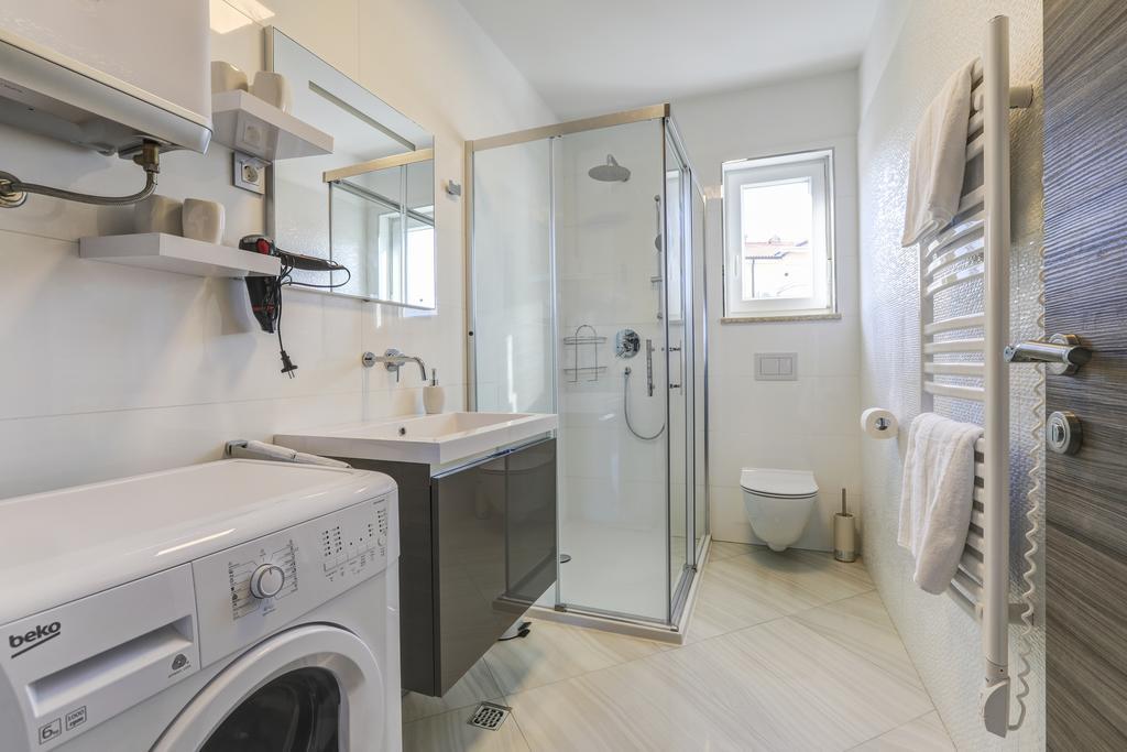 Apartments Lapis Premantura Ngoại thất bức ảnh