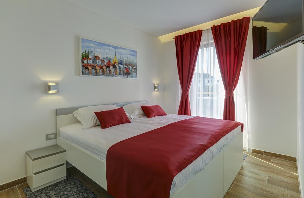 Apartments Lapis Premantura Ngoại thất bức ảnh