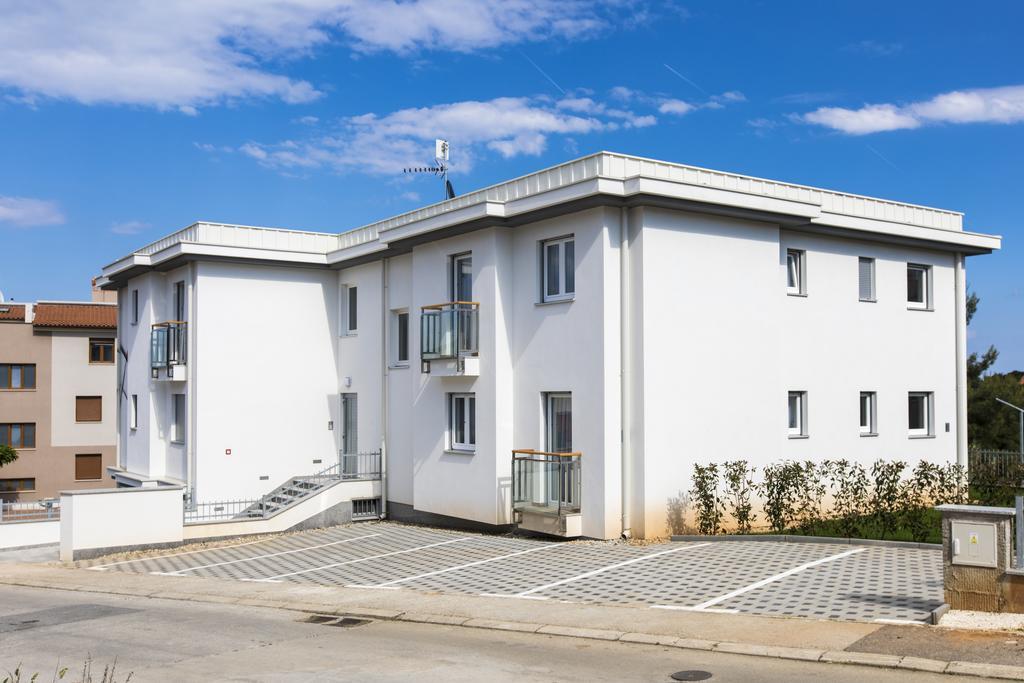 Apartments Lapis Premantura Ngoại thất bức ảnh
