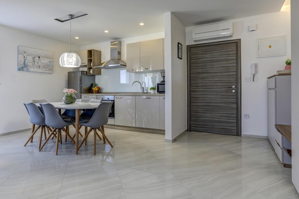 Apartments Lapis Premantura Ngoại thất bức ảnh