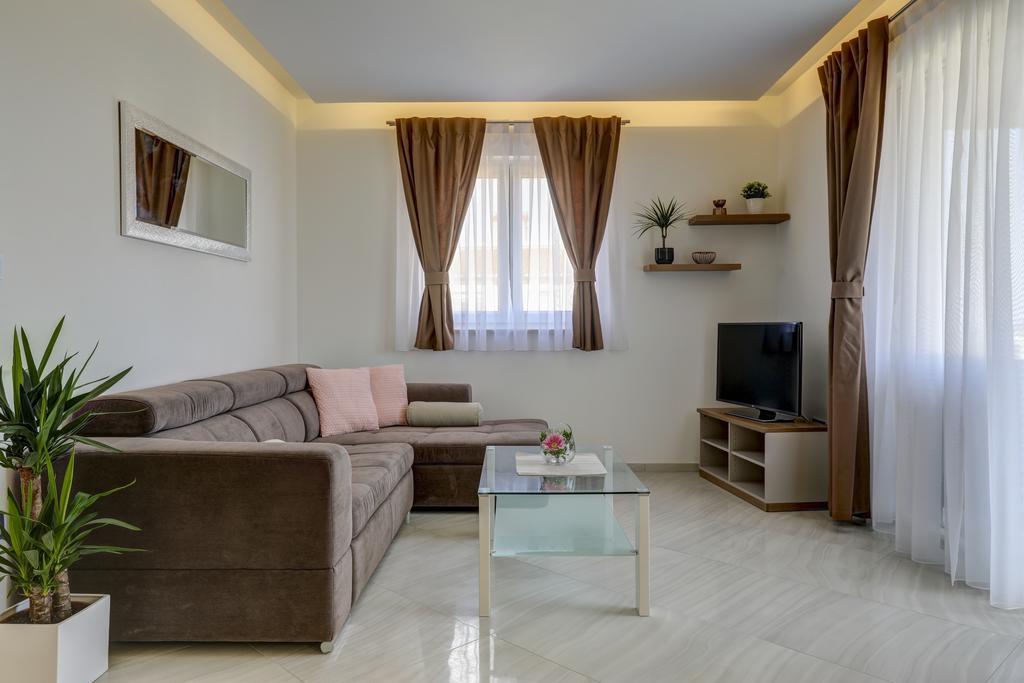 Apartments Lapis Premantura Ngoại thất bức ảnh
