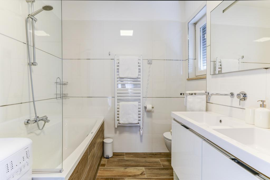 Apartments Lapis Premantura Ngoại thất bức ảnh