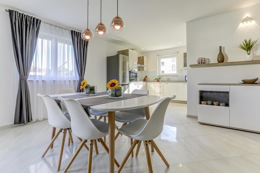 Apartments Lapis Premantura Ngoại thất bức ảnh